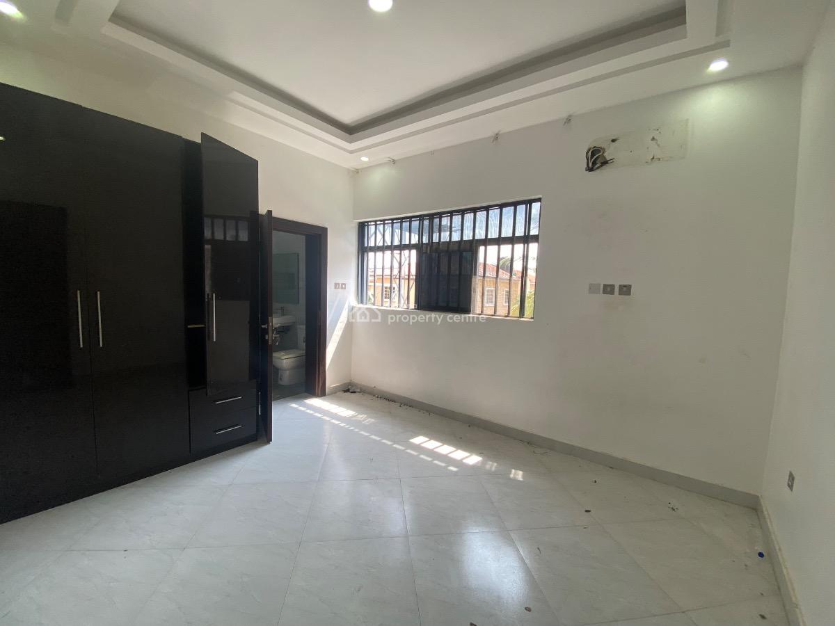a Well Maintained 3bedroom with Bq on 1st Floor, Lekki Phase 1, Lekki, Lagos, House for Rent