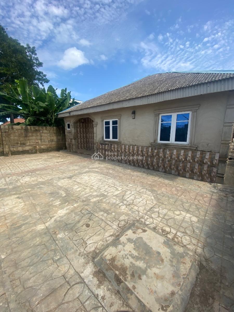 a Lovely and Spacious Room and Parlor with 2 Toilets, Agodongbon Housing Estate Along Lucky Fiber Road, Ikorodu, Lagos, Flat / Apartment for Rent