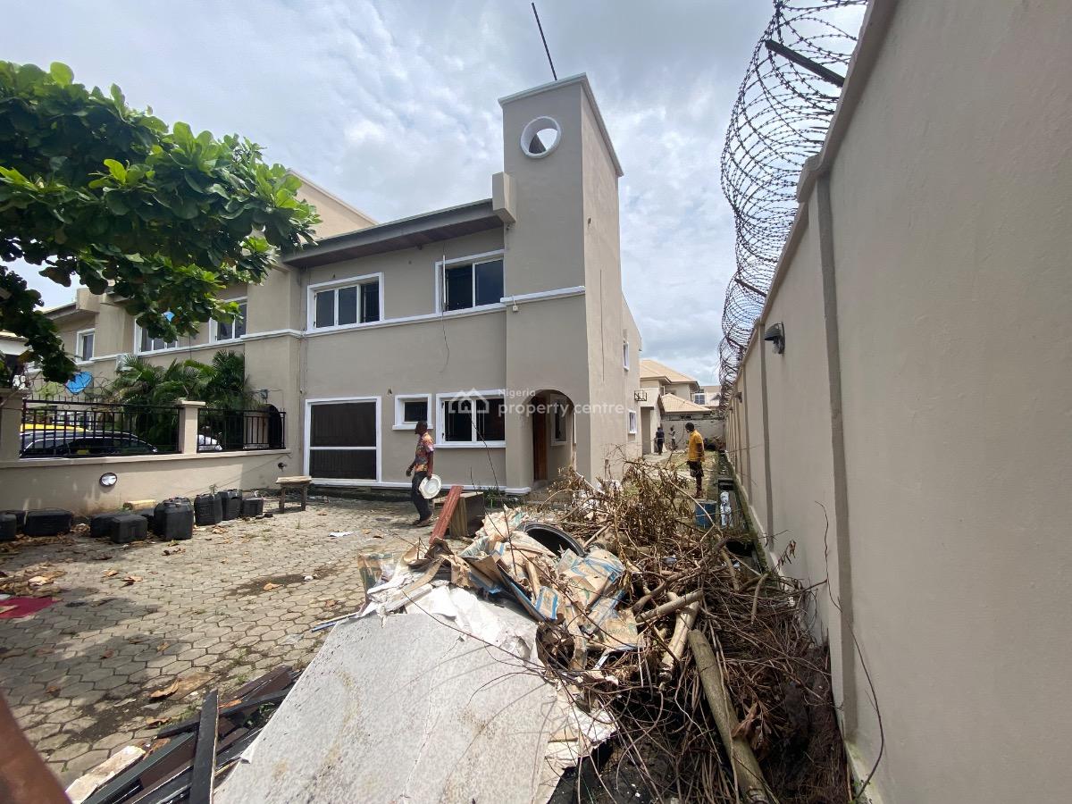 a Neat and Nice 3bedroom Semidetached Duplex with Bq, Lekki Phase 1, Lekki, Lagos, House for Rent