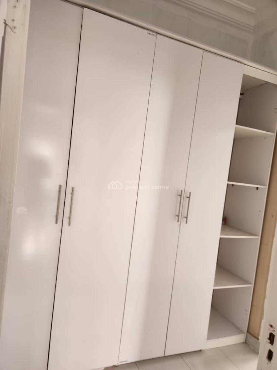 Fully Serviced Luxury 2bedrooms Apartment Upstairs, Lekki Phase 1 Off Admiralty Way, Lekki, Lagos, Flat / Apartment for Rent