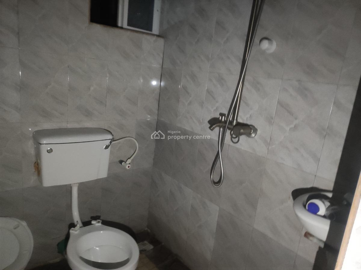 Spacious Mininiflat with 2 Toilet and Bath with Easy Proximity, Off Waec Jibowu Yabatech, Jibowu, Yaba, Lagos, Flat / Apartment for Rent