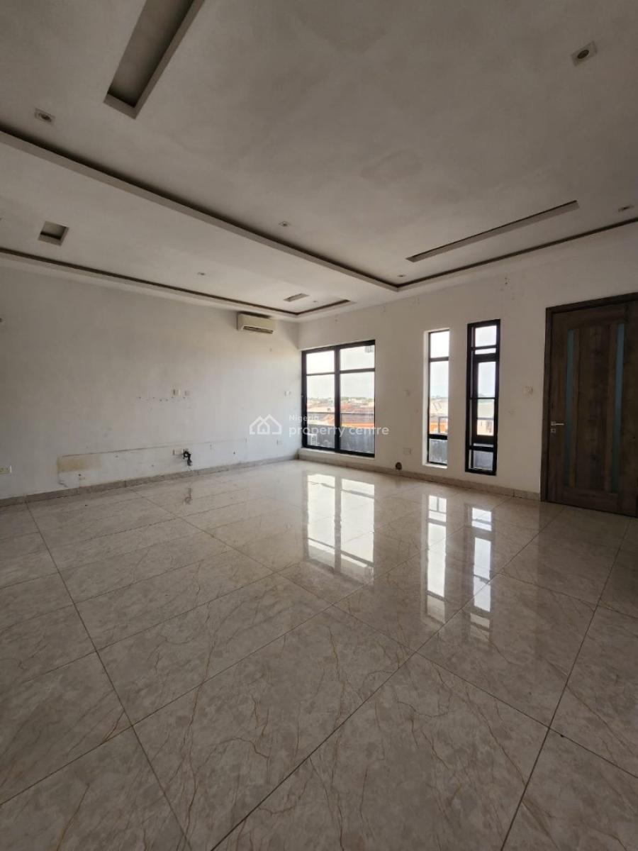 Fully Serviced and Spacious 3bedroom with Bq at Lekki Phase 1, Off Admiralty Way Lekki Phase 1 Lagos State, Lekki Phase 1, Lekki, Lagos, Flat / Apartment for Rent