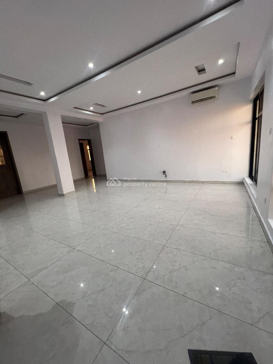 Fully Serviced and Spacious 3bedroom with Bq at Lekki Phase 1, Off Admiralty Way Lekki Phase 1 Lagos State, Lekki Phase 1, Lekki, Lagos, Flat / Apartment for Rent