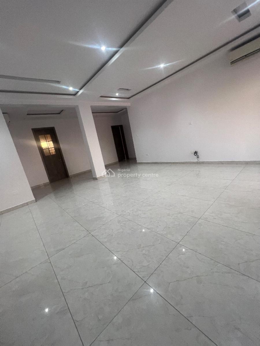Fully Serviced and Spacious 3bedroom with Bq at Lekki Phase 1, Off Admiralty Way Lekki Phase 1 Lagos State, Lekki Phase 1, Lekki, Lagos, Flat / Apartment for Rent