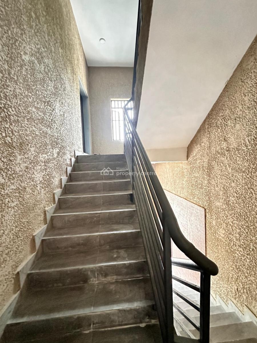 Super Spacious 3 Bedroom Apartment with a Bq, Lekki Scheme 2 Estate, Lekki, Lagos, Flat / Apartment for Rent
