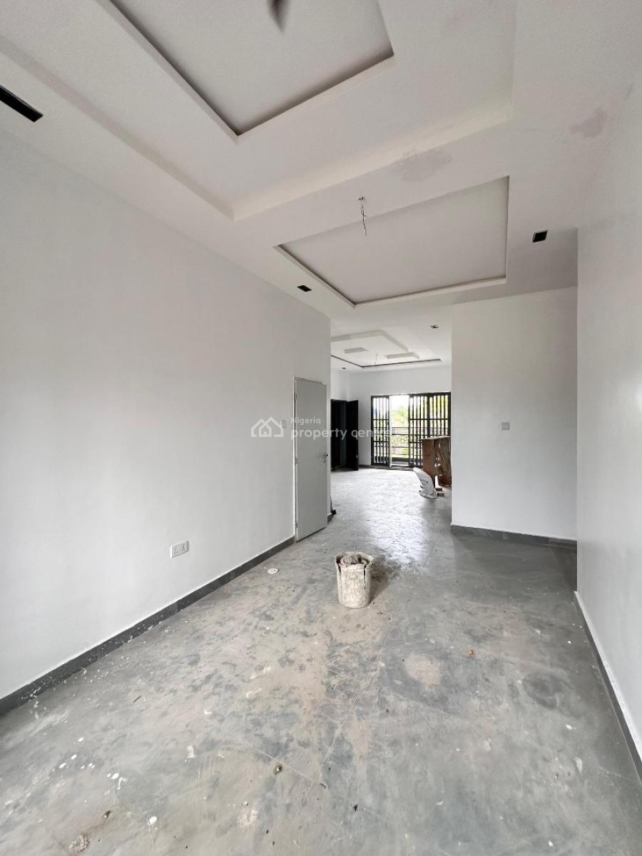 Super Spacious 3 Bedroom Apartment with a Bq, Lekki Scheme 2 Estate, Lekki, Lagos, Flat / Apartment for Rent