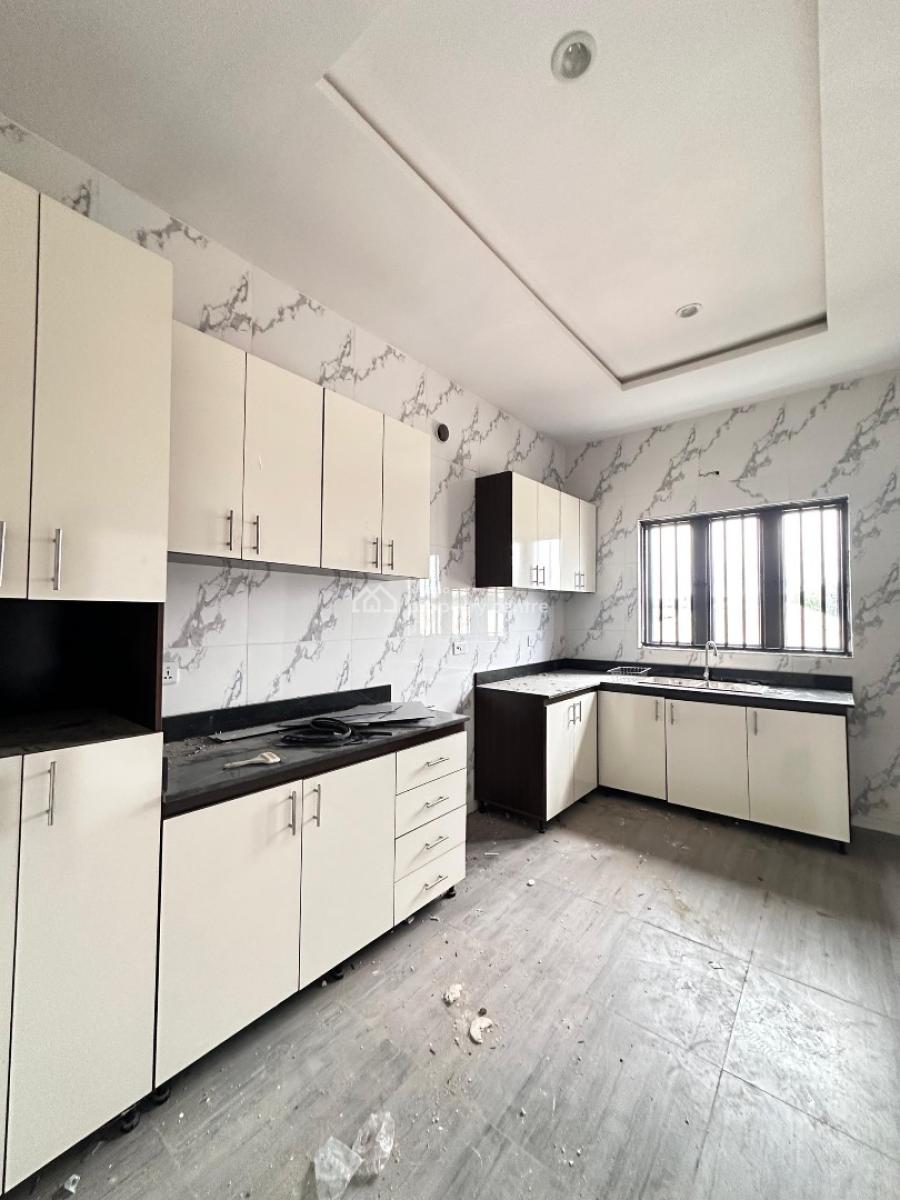 Super Spacious 3 Bedroom Apartment with a Bq, Lekki Scheme 2 Estate, Lekki, Lagos, Flat / Apartment for Rent