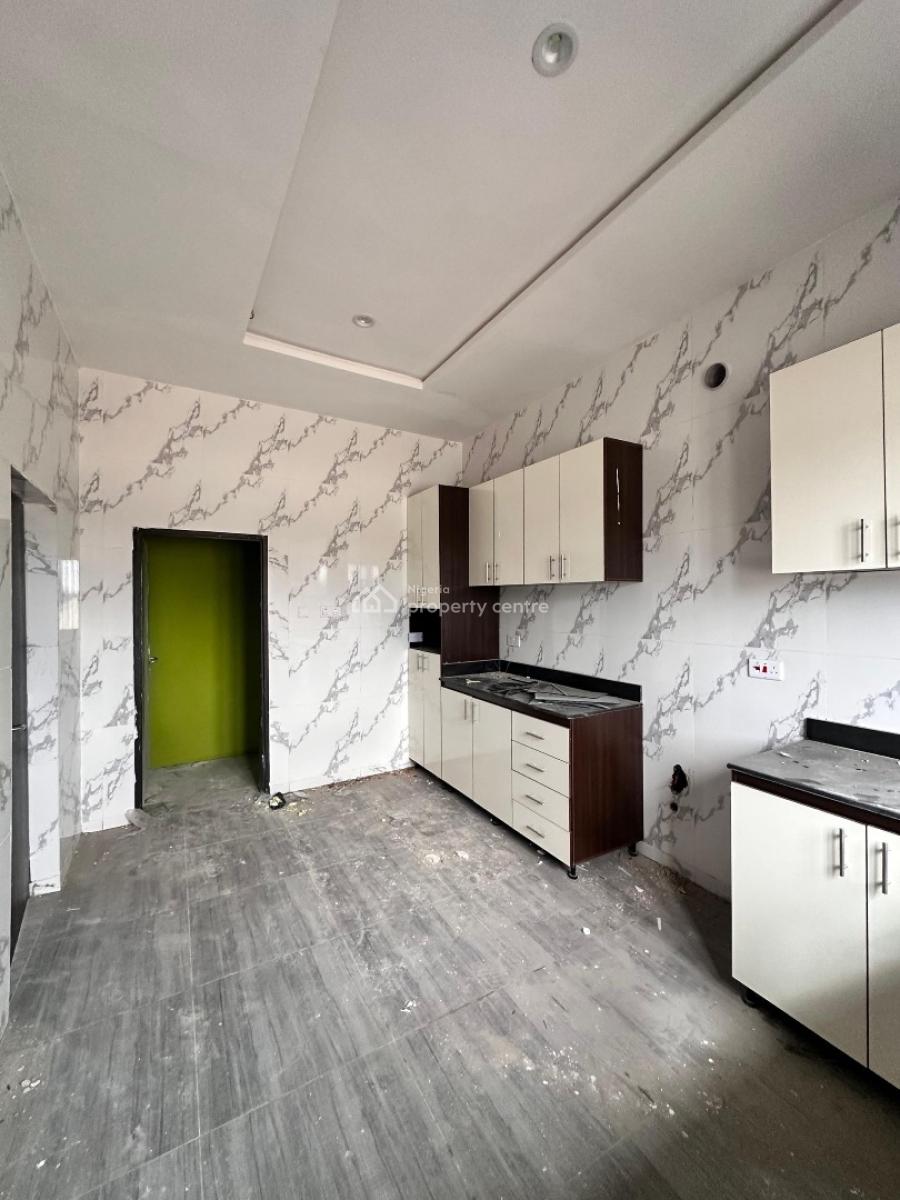 Super Spacious 3 Bedroom Apartment with a Bq, Lekki Scheme 2 Estate, Lekki, Lagos, Flat / Apartment for Rent