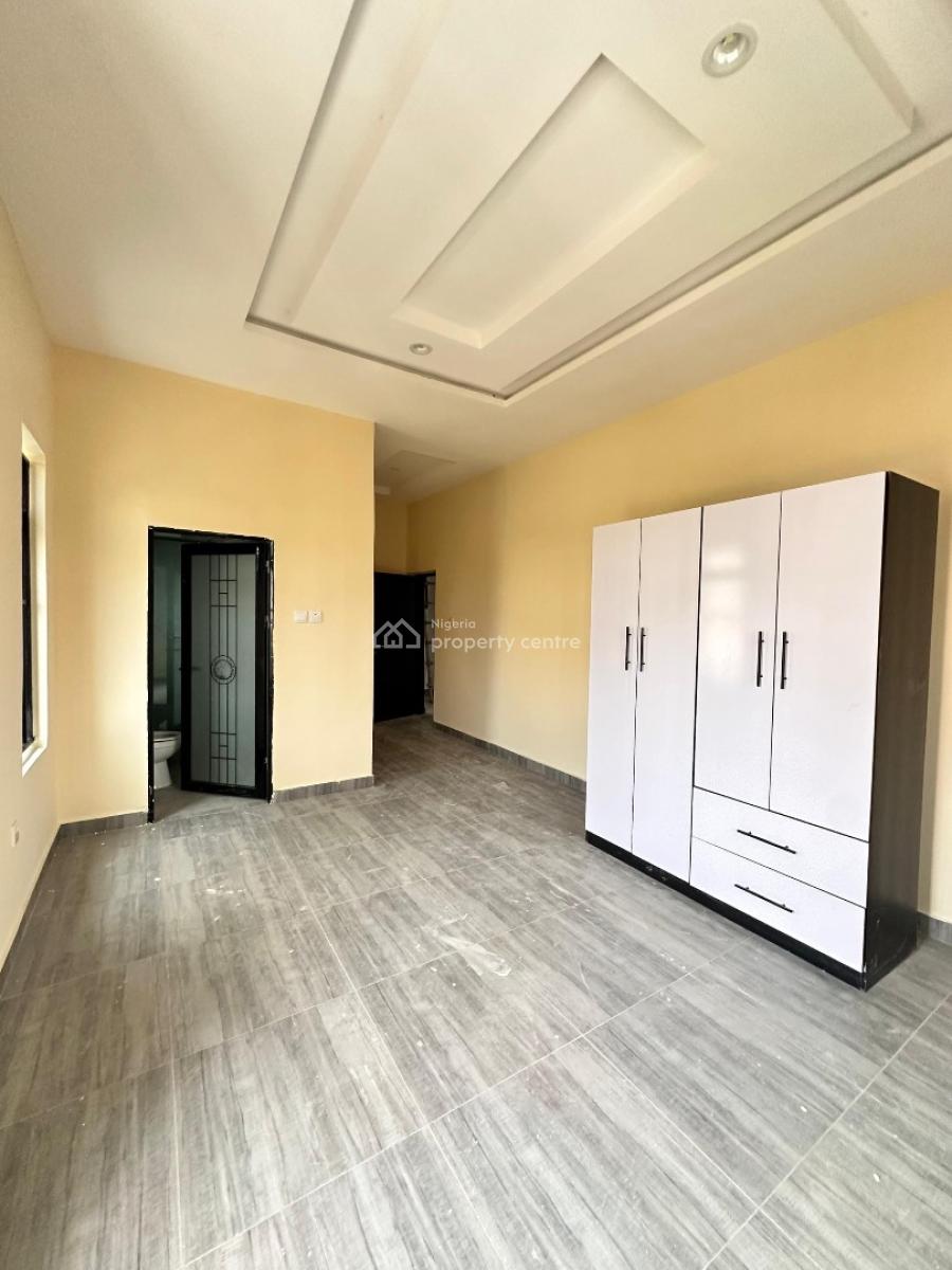 Super Spacious 3 Bedroom Apartment with a Bq, Lekki Scheme 2 Estate, Lekki, Lagos, Flat / Apartment for Rent