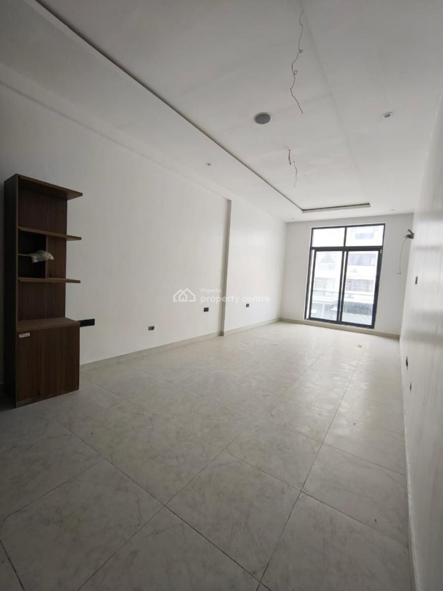 Luxury Beautifully Built  Spacious 2 Bedroom Apartment Elevator., Lekki Phase 1, Lekki, Lagos, House for Rent