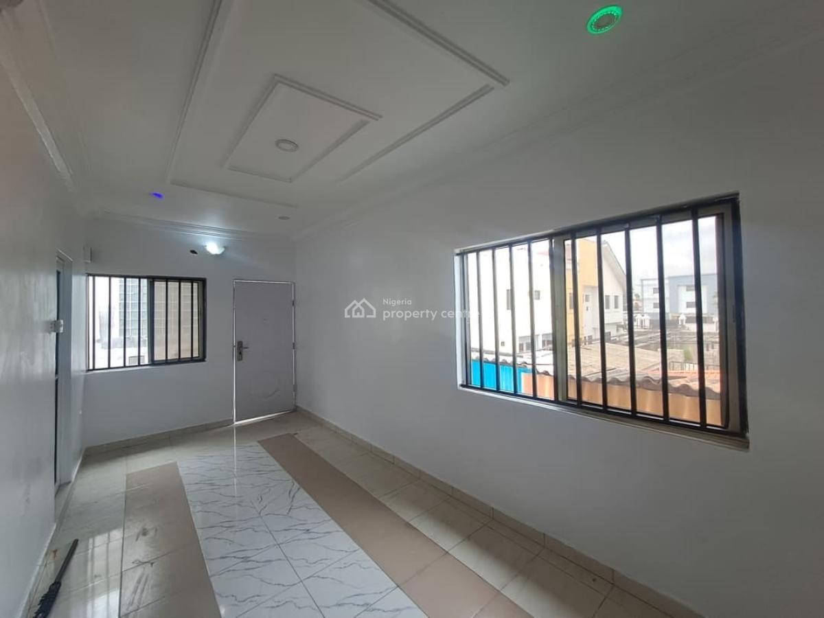 Specious 2bedroom Apartment in a Secured Environment, Lekki Phase 1, Lekki, Lagos, Flat / Apartment for Rent