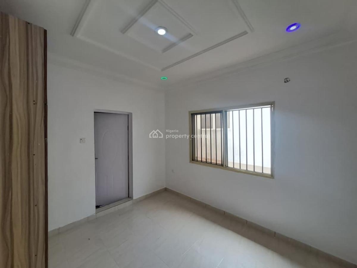 Specious 2bedroom Apartment in a Secured Environment, Lekki Phase 1, Lekki, Lagos, Flat / Apartment for Rent