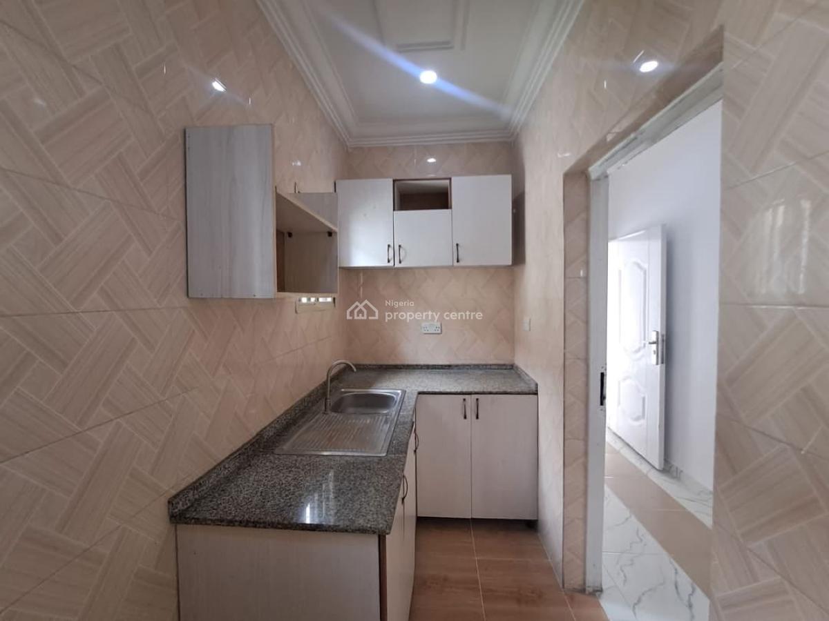 Specious 2bedroom Apartment in a Secured Environment, Lekki Phase 1, Lekki, Lagos, Flat / Apartment for Rent