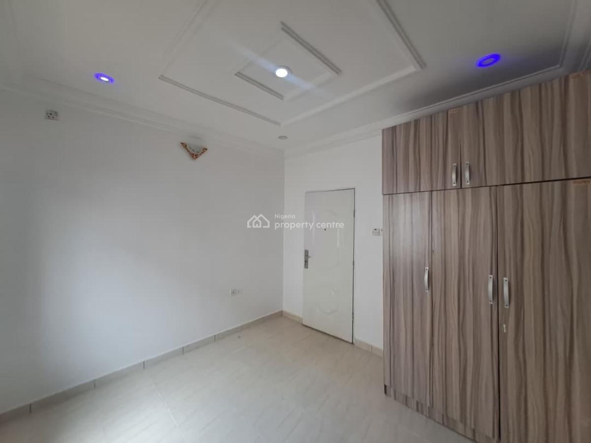 Specious 2bedroom Apartment in a Secured Environment, Lekki Phase 1, Lekki, Lagos, Flat / Apartment for Rent