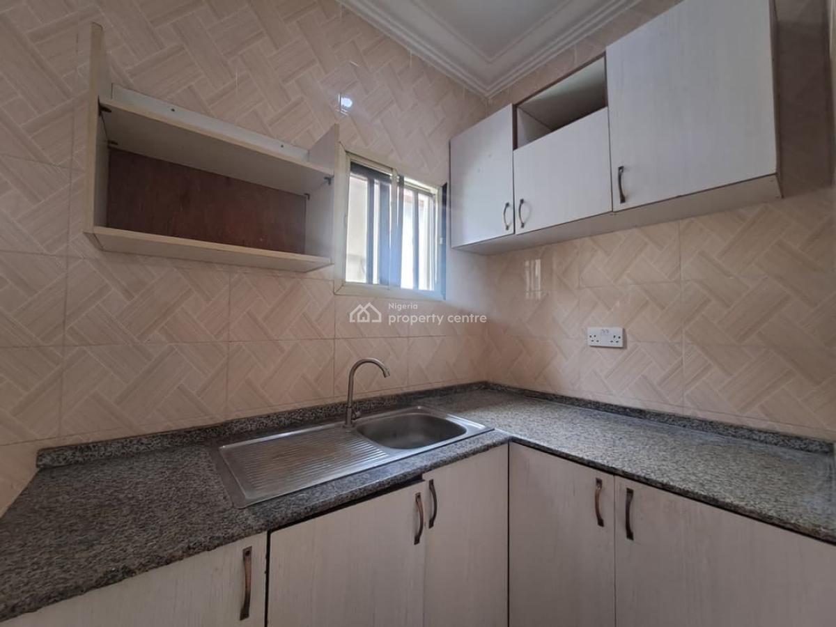 Specious 2bedroom Apartment in a Secured Environment, Lekki Phase 1, Lekki, Lagos, Flat / Apartment for Rent