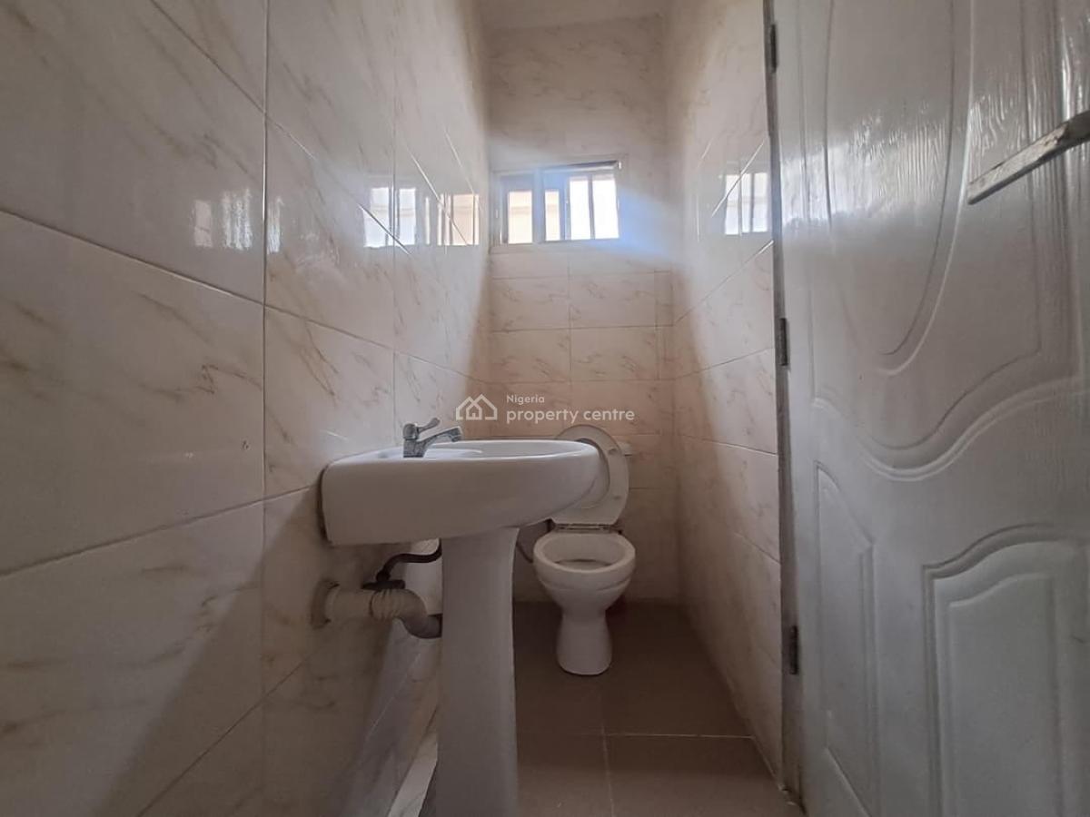 Specious 2bedroom Apartment in a Secured Environment, Lekki Phase 1, Lekki, Lagos, Flat / Apartment for Rent