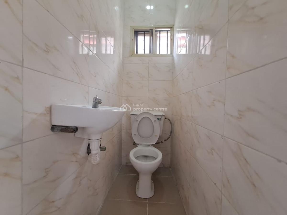 Specious 2bedroom Apartment in a Secured Environment, Lekki Phase 1, Lekki, Lagos, Flat / Apartment for Rent