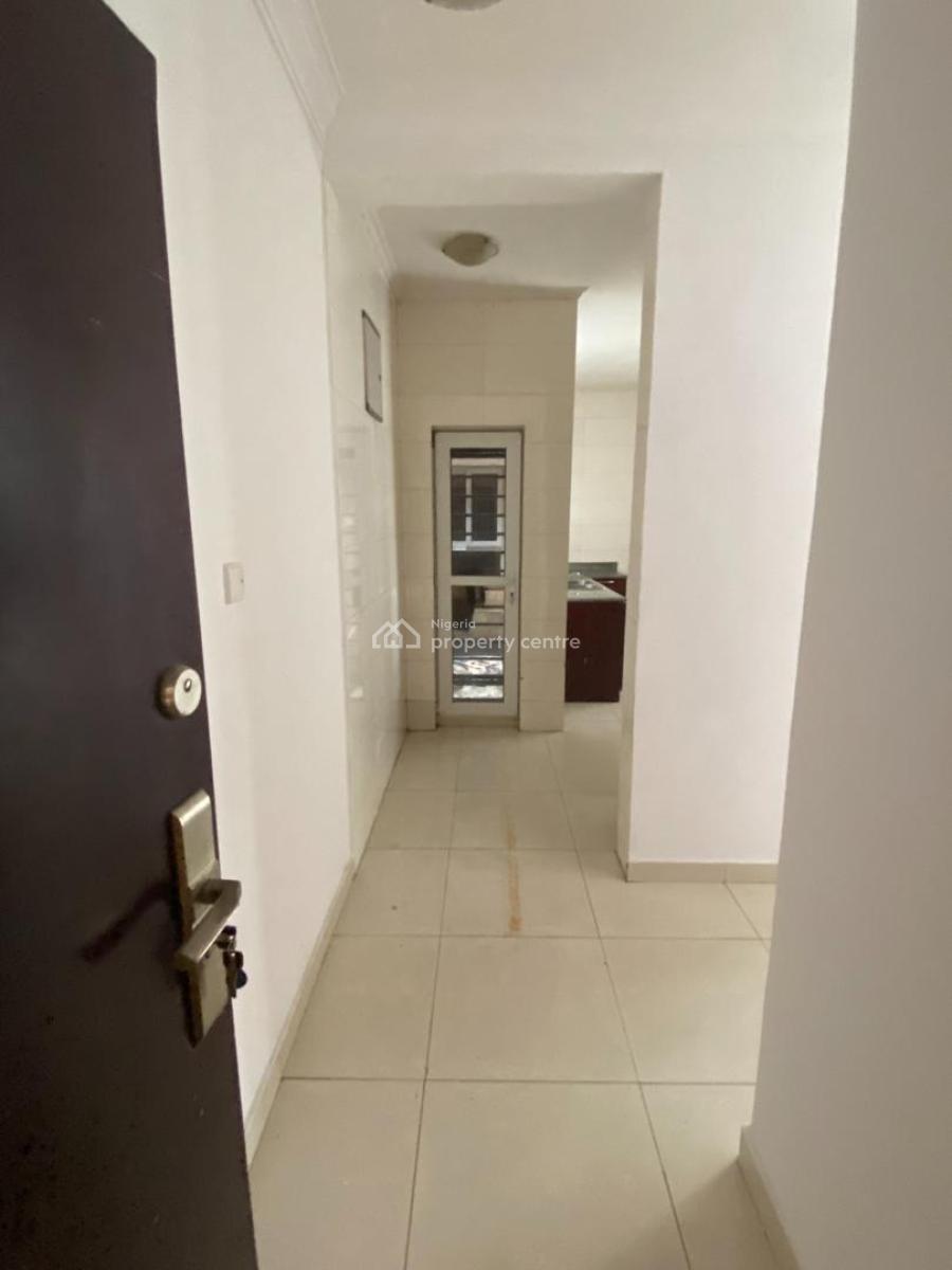 Spacious and Fully Serviced 3 Bedroom Flat, Off Chevron Drive, Lekki - Epe Expressway, Lagos, Lekki, Lagos, Flat / Apartment for Rent