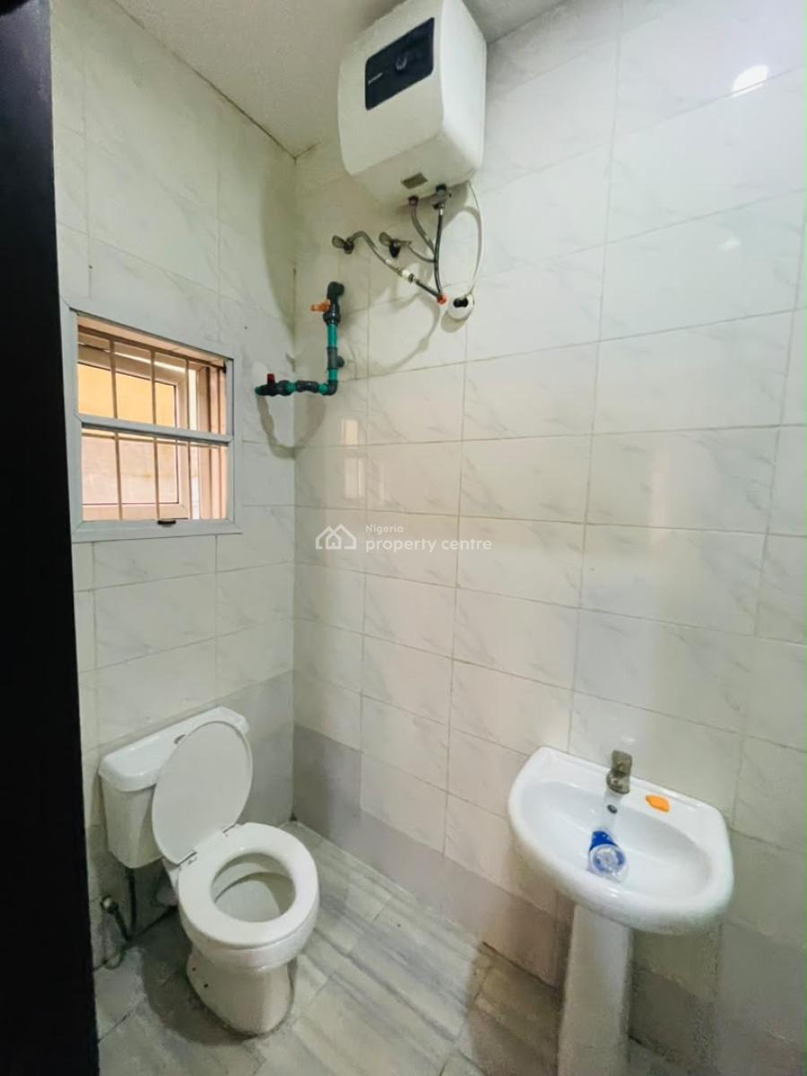 Well Built 2bedroom Apartment, Osapa, Lekki, Lagos, Flat / Apartment for Rent