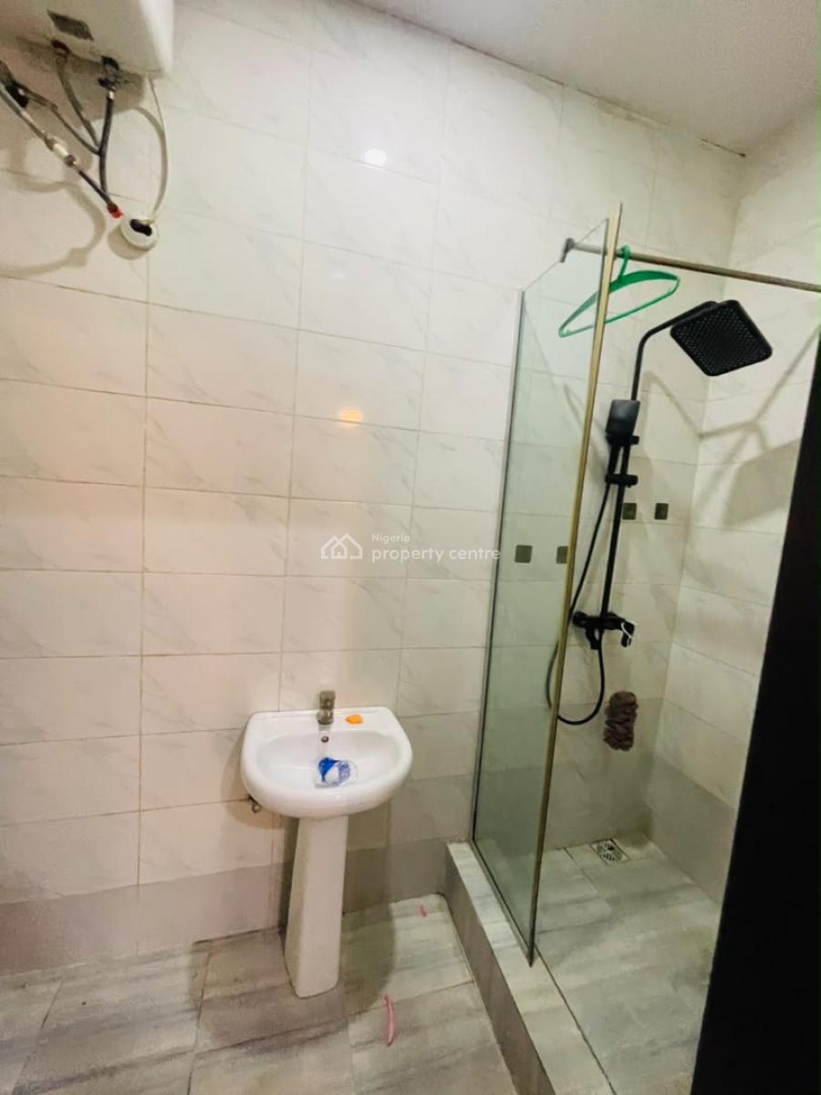 Well Built 2bedroom Apartment, Osapa, Lekki, Lagos, Flat / Apartment for Rent