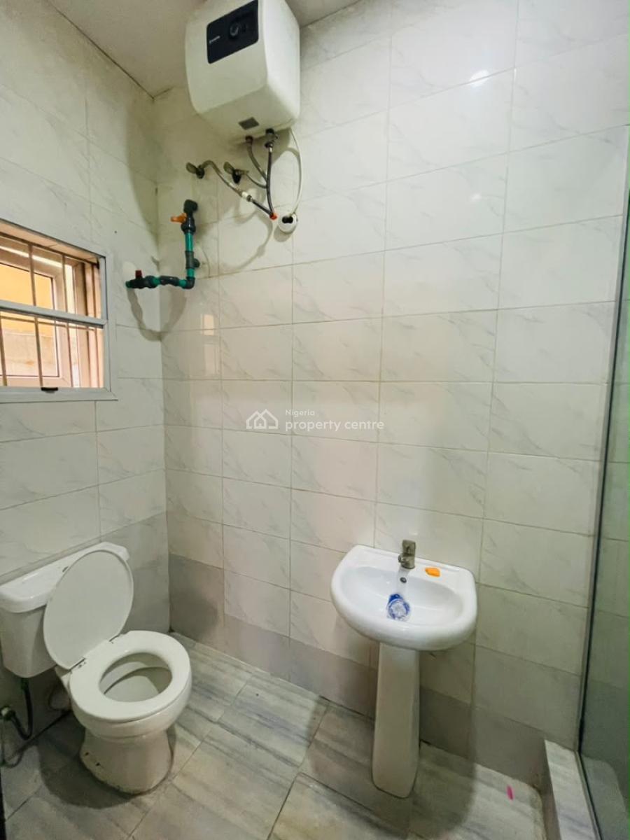 Well Built 2bedroom Apartment, Osapa, Lekki, Lagos, Flat / Apartment for Rent