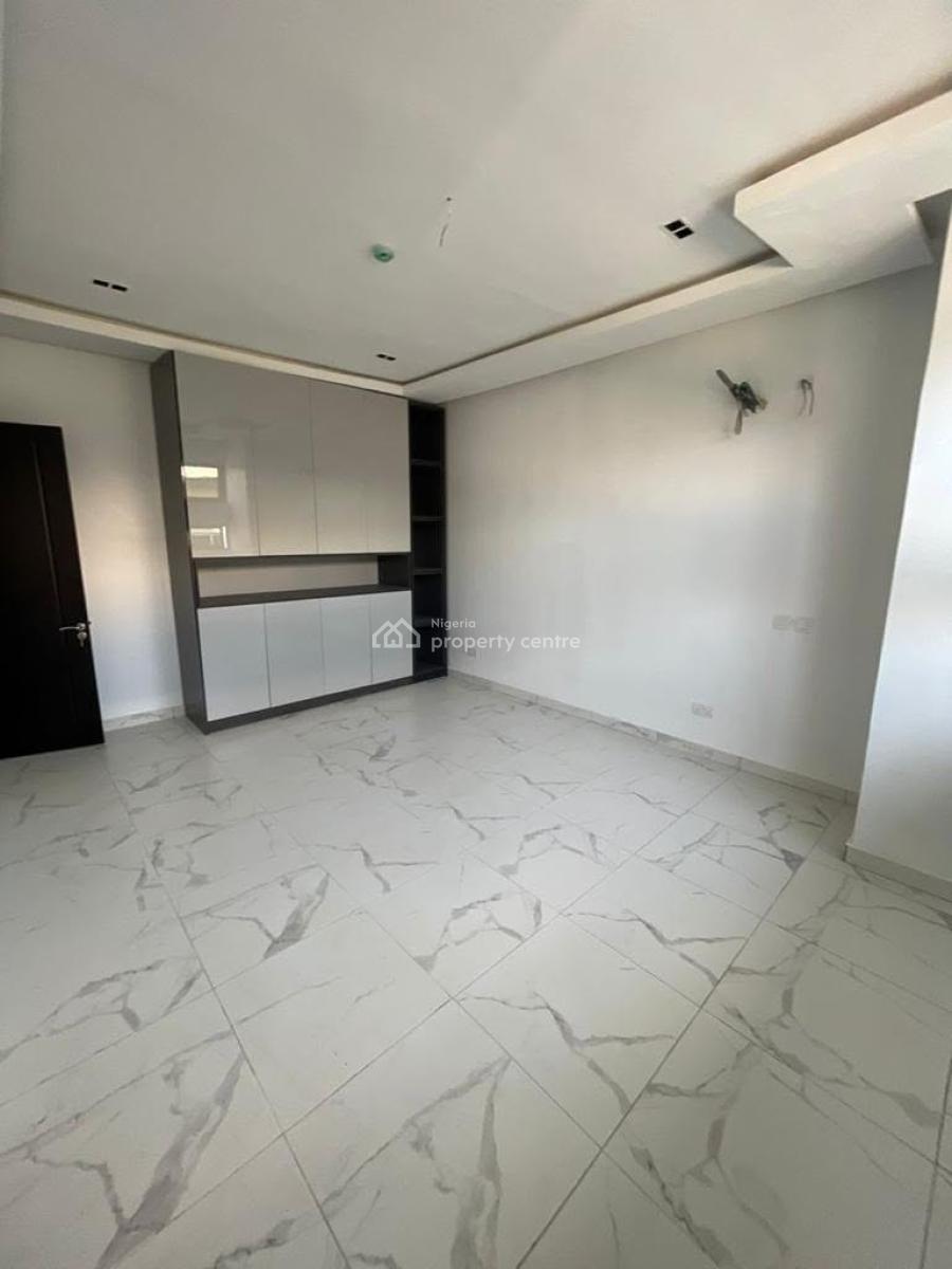 3bedrooms Apartment with Bq Available, Lekki Phase 1, Lekki, Lagos, House for Rent