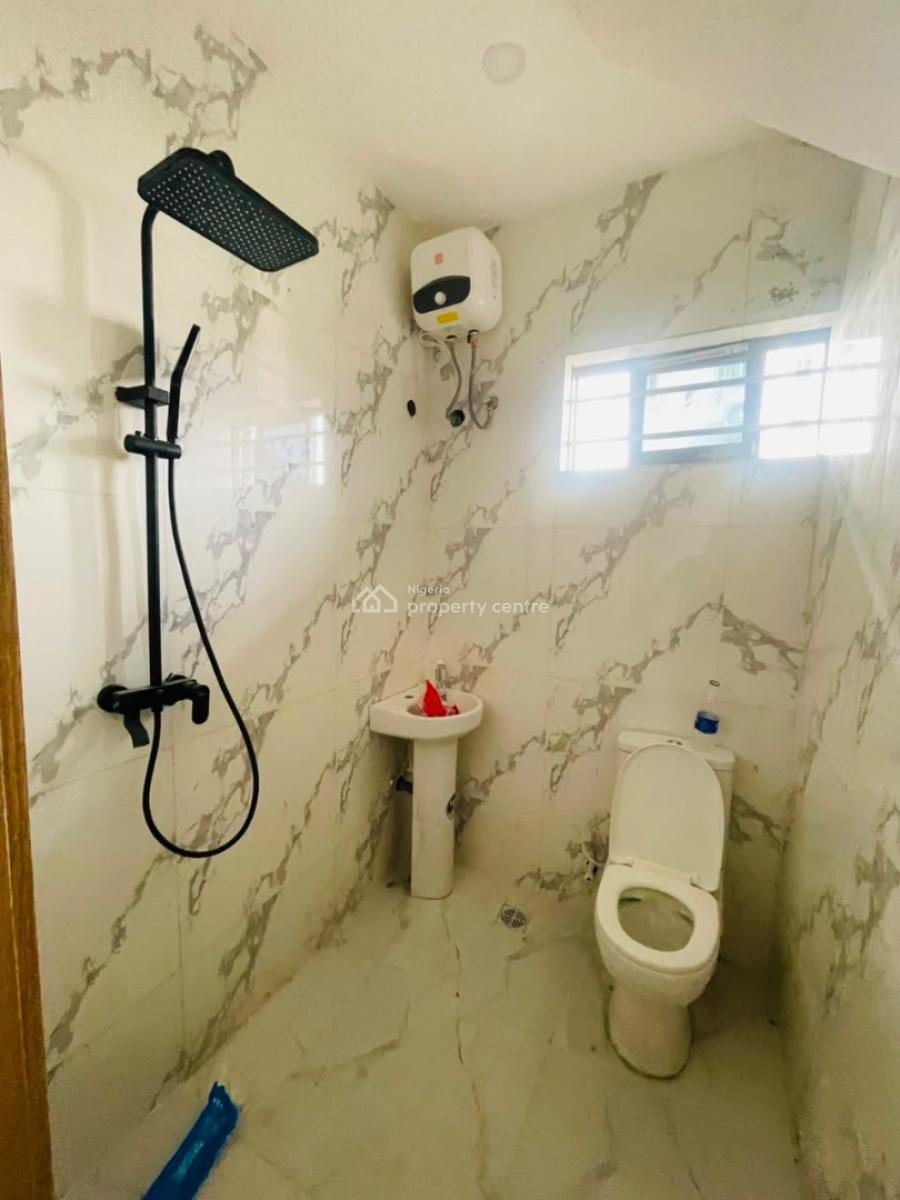 Mini Flat  a Room and Parlor  Self Serviced, Lekki, Lagos, Flat / Apartment for Rent