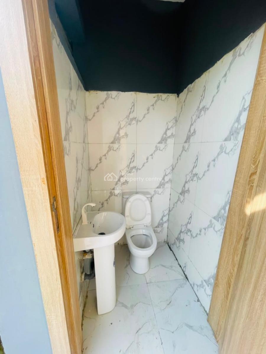 Mini Flat  a Room and Parlor  Self Serviced, Lekki, Lagos, Flat / Apartment for Rent