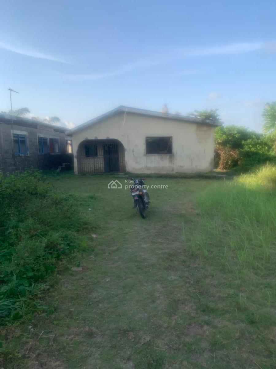 Distress Property 3bedroom Bungalow on a Ome and Half Plot in Magbon, Tologbo ,magbon ,badagry ,express ,way,lagos,nigeria, Magbon, Badagry, Lagos, Detached Bungalow for Sale