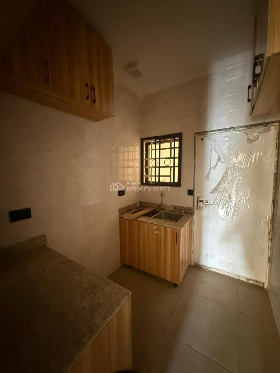 a Very Specious and Tastefully Finished 2bedroom Block of Flats, Guzape, Guzape District, Abuja, Flat / Apartment for Rent