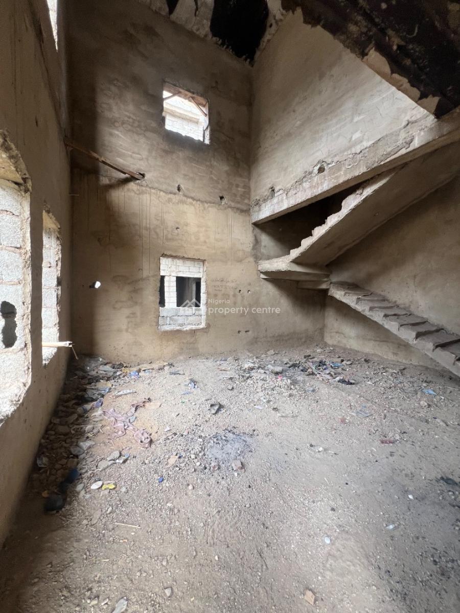 5 Bedrooms Detached Duplex in a Highly Secured Estate/ Private Compoun, Dawaki, Gwarinpa, Abuja, Detached Duplex for Sale