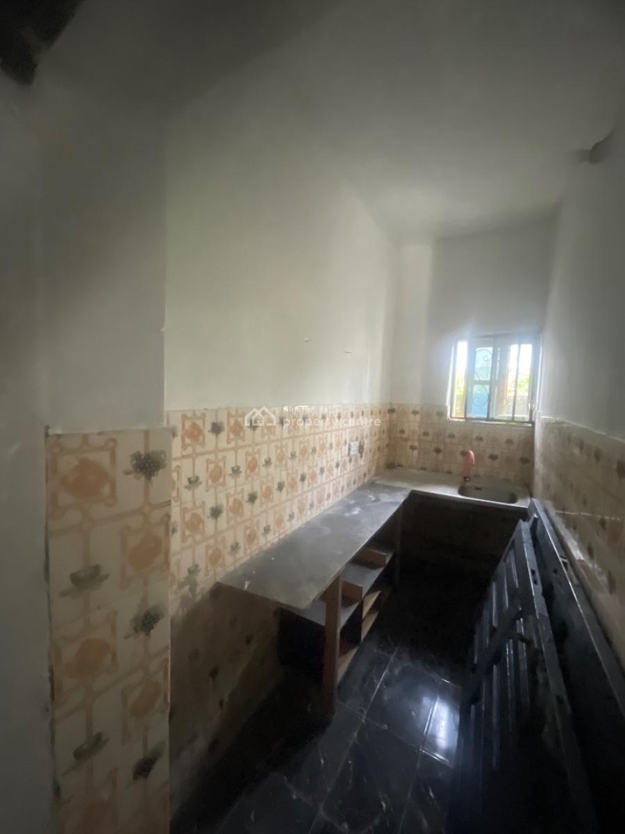 Miniflat 24hrs Light Close to Bustop Cal to Acess  2 Toilet, Ado, Ado, Ajah, Lagos, House for Rent