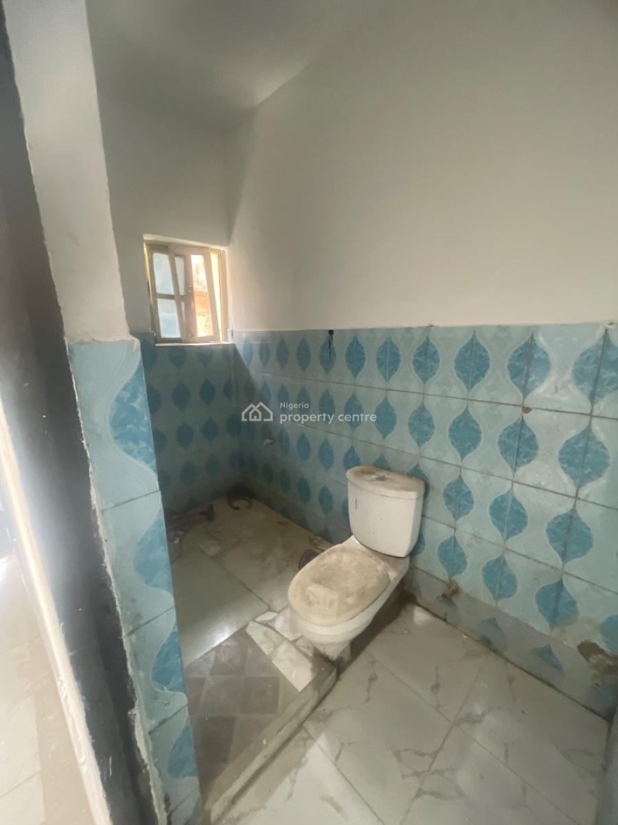 Miniflat 24hrs Light Close to Bustop Cal to Acess  2 Toilet, Ado, Ado, Ajah, Lagos, House for Rent