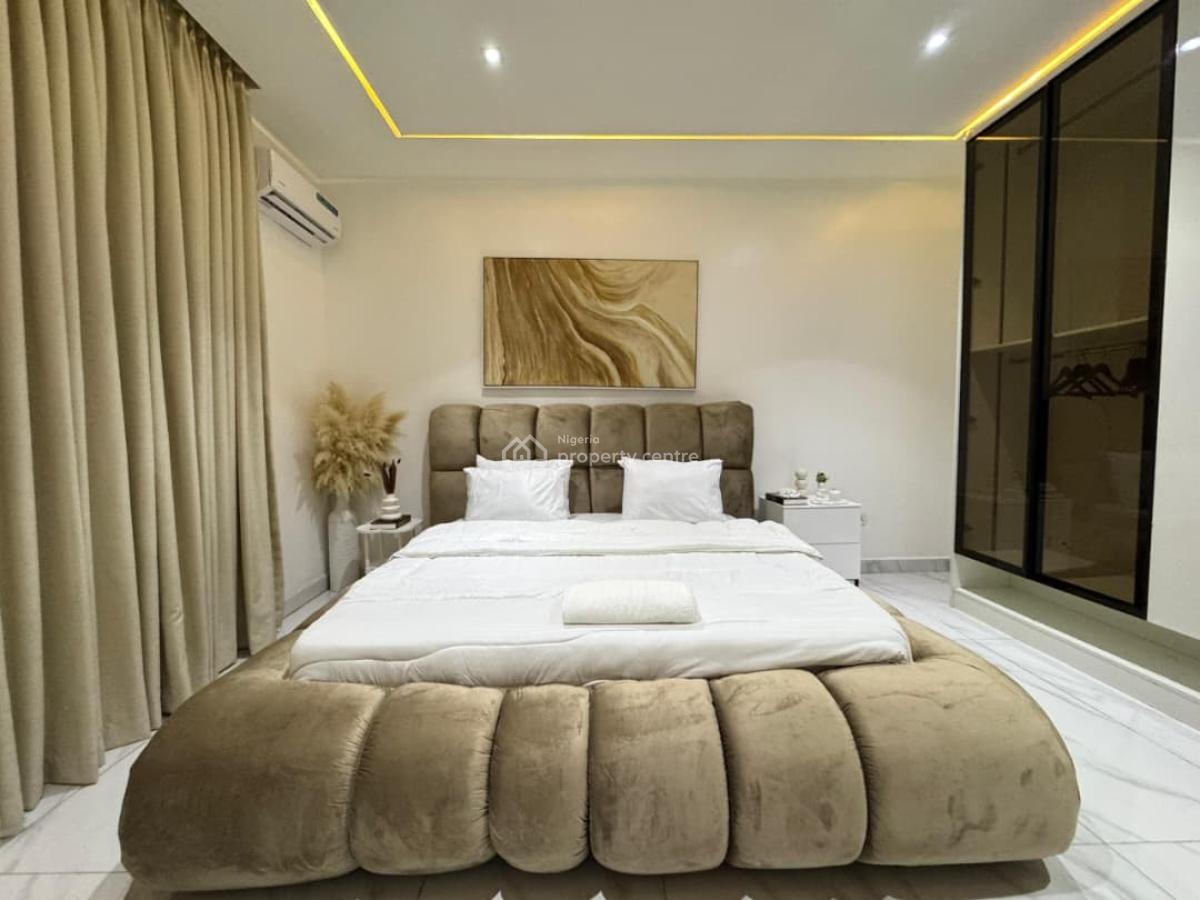 2 Bedroom Apartment with Swimming Pool, Gym, Snooker Board, Table, Lekki Phase 1, Lekki, Lagos, Flat / Apartment Short Let