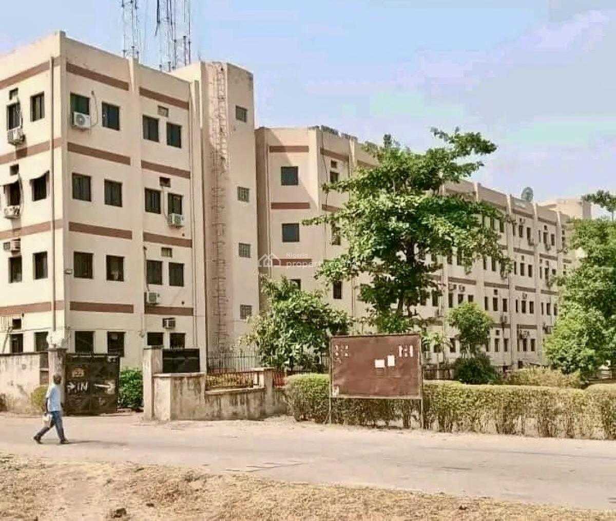 Largest Plaza with 400 Offices  in Premium Area, Central Business District, Abuja, Office Space for Sale