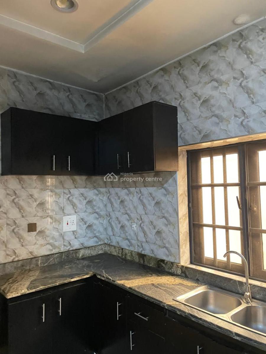 Relatively New 2 Bedroom Flat with 2t 2b, Off Kilo Surulere, Surulere, Lagos, Flat / Apartment for Rent