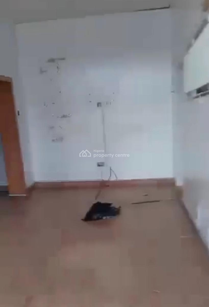 a  6bedroom with Open Space Inside Self Compand Directly on Ikosii Rd, Directly on Ikosi Road Oregun Ikeja Lagos, Oregun, Ikeja, Lagos, Office Space for Rent