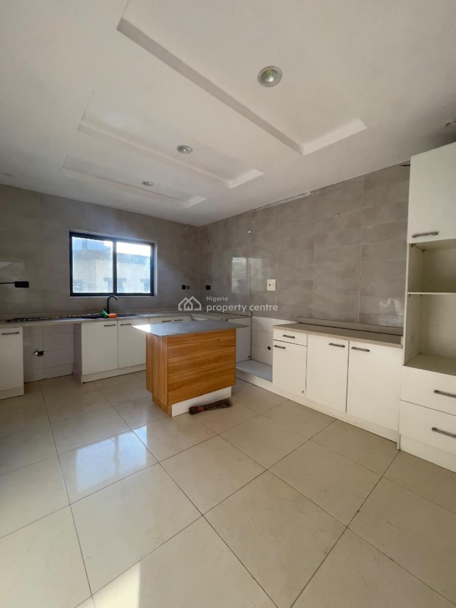 Nicely Built 3bedroom Flat with Bq Upstairs, Ikate Elegushi Lekki Lagos, Ikate, Lekki, Lagos, Flat / Apartment for Rent