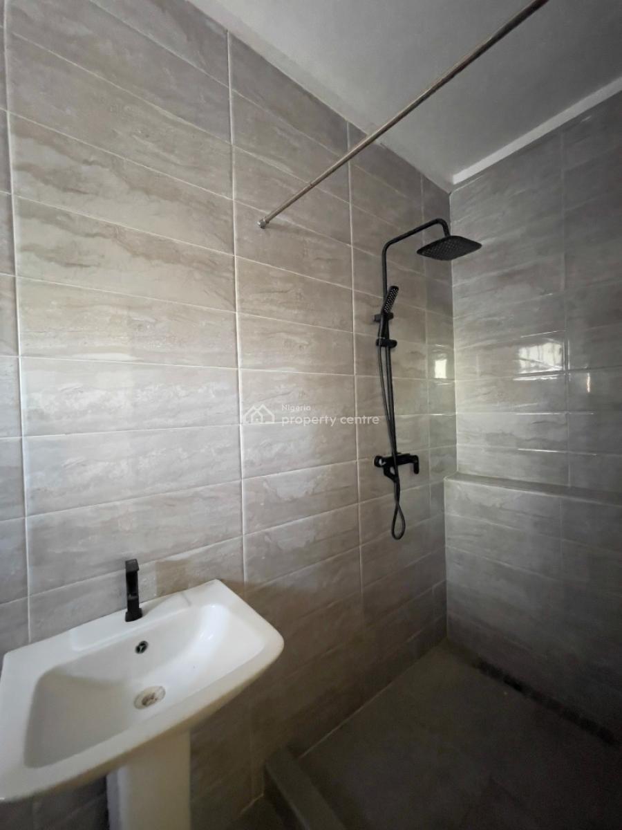 Nicely Built 3bedroom Flat with Bq Upstairs, Ikate Elegushi Lekki Lagos, Ikate, Lekki, Lagos, Flat / Apartment for Rent
