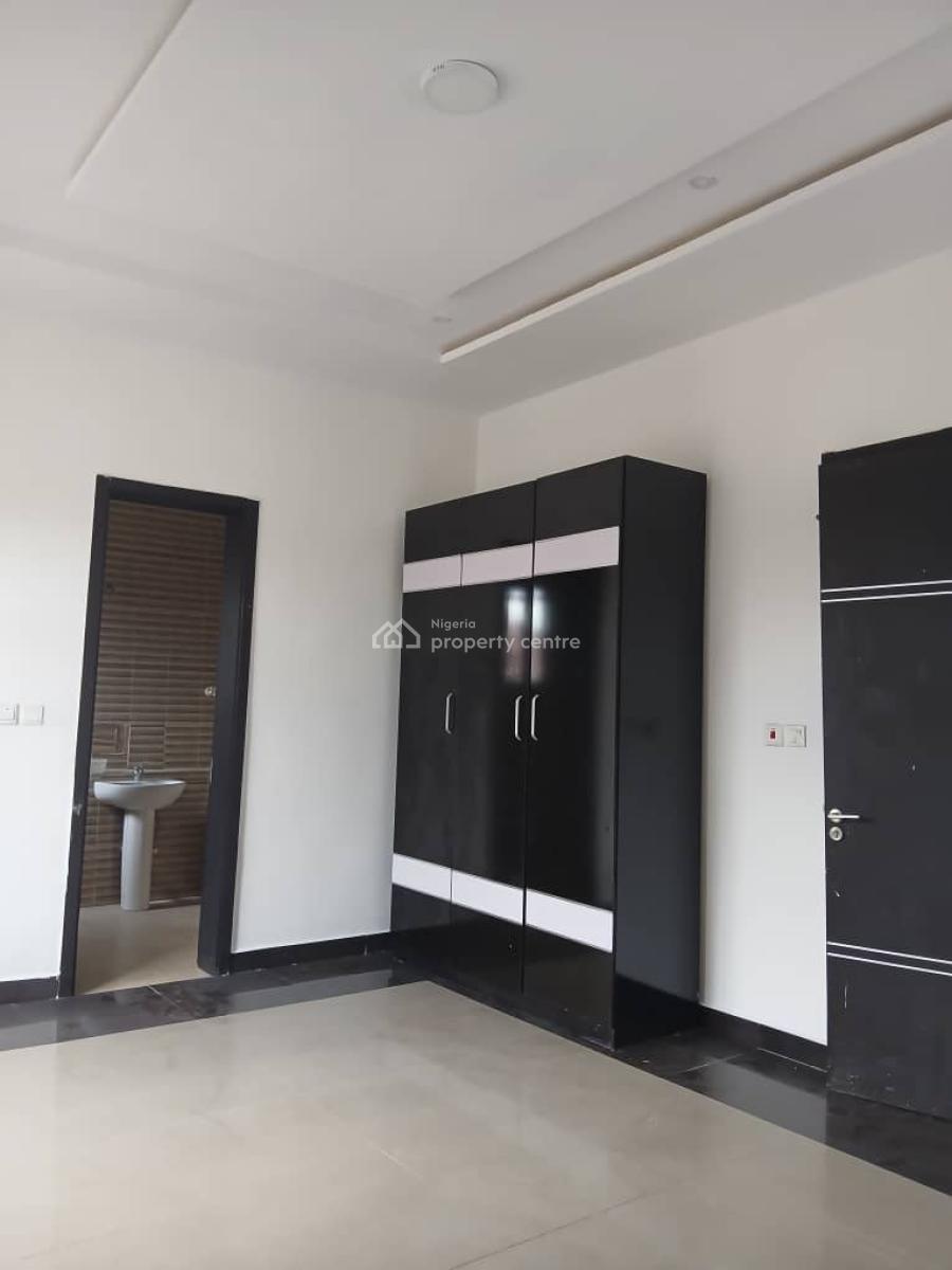 4 Bedroom Terrace with a Bq, Shoprite Road Osapa Lekki Lagos, Osapa, Lekki, Lagos, Terraced Duplex for Rent