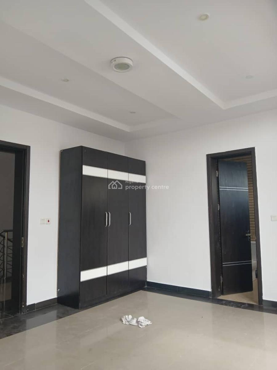 4 Bedroom Terrace with a Bq, Shoprite Road Osapa Lekki Lagos, Osapa, Lekki, Lagos, Terraced Duplex for Rent