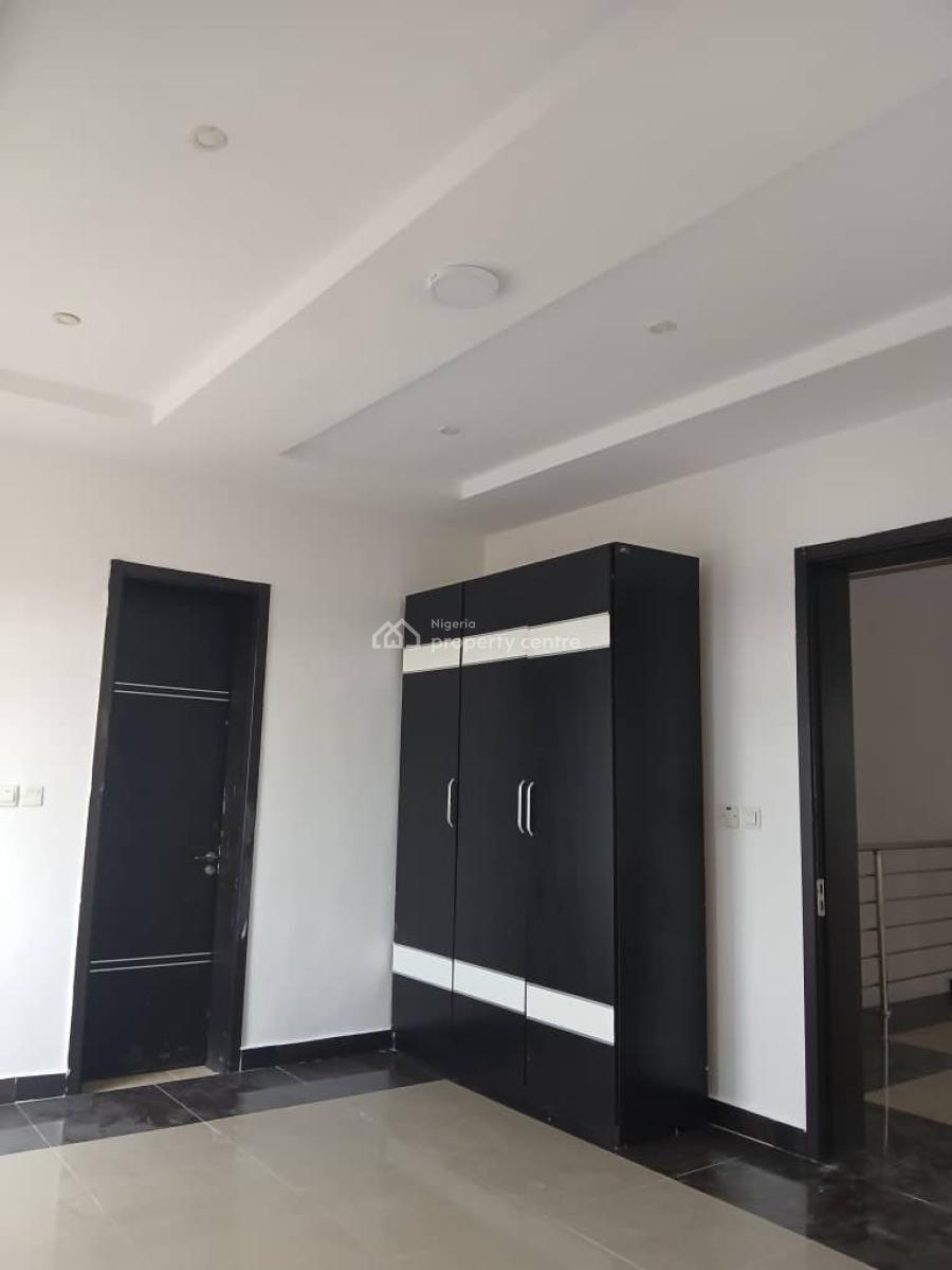 4 Bedroom Terrace with a Bq, Shoprite Road Osapa Lekki Lagos, Osapa, Lekki, Lagos, Terraced Duplex for Rent