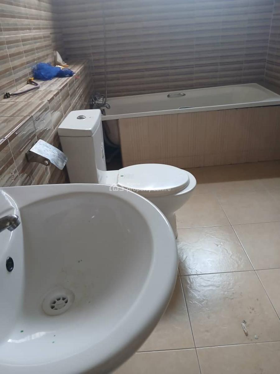 4 Bedroom Terrace with a Bq, Shoprite Road Osapa Lekki Lagos, Osapa, Lekki, Lagos, Terraced Duplex for Rent