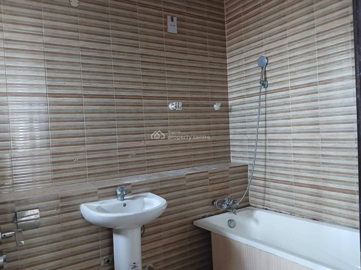4 Bedroom Terrace with a Bq, Shoprite Road Osapa Lekki Lagos, Osapa, Lekki, Lagos, Terraced Duplex for Rent