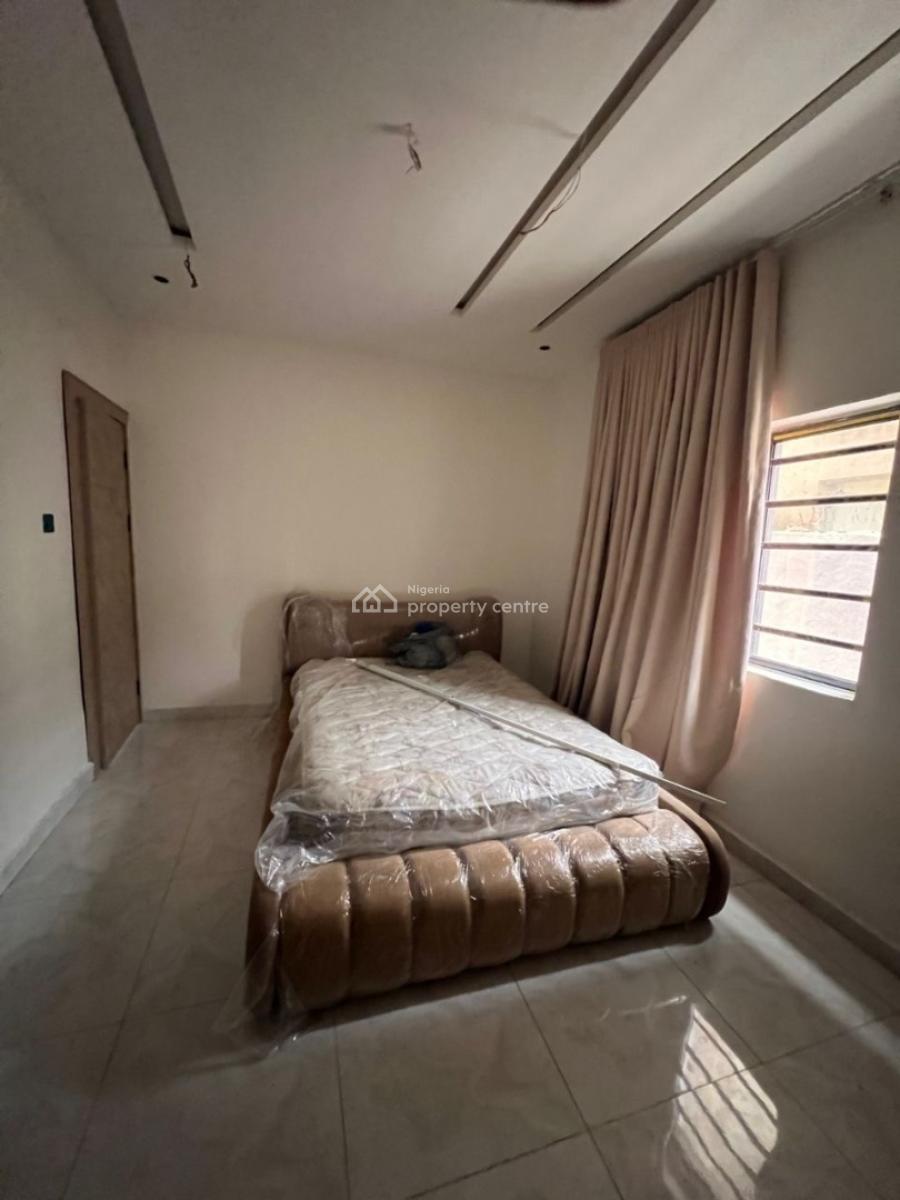 Luxurious Studio and One Bedroom Apartment Lease, Obanikoro, Shomolu, Lagos, House for Sale