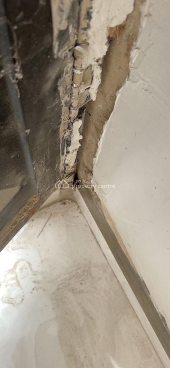 Luxurious Studio and One Bedroom Apartment Lease, Obanikoro, Shomolu, Lagos, House for Sale