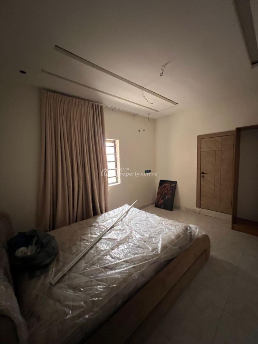 Luxurious Studio and One Bedroom Apartment Lease, Obanikoro, Shomolu, Lagos, House for Sale