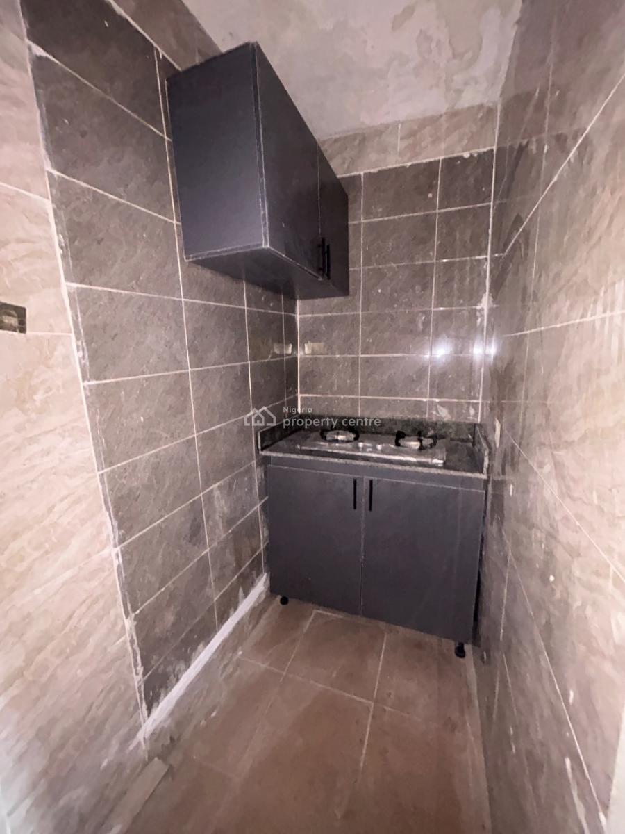 Well Maintained and Lovely Selfcon, Lekki Phase 1, Lekki, Lagos, Self Contain (single Rooms) for Rent