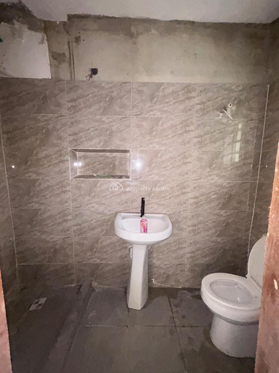 Well Maintained and Lovely Selfcon, Lekki Phase 1, Lekki, Lagos, Self Contain (single Rooms) for Rent