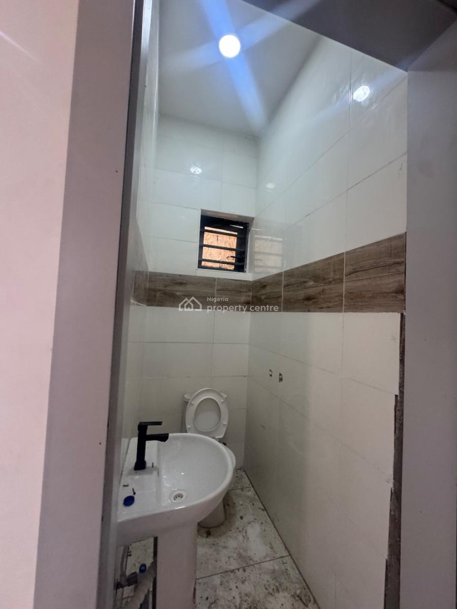 Spacious Nice Lovely Standard 1 Bedroom Apartment Upstairs Not Shared, Harris Drive Lekki Vgc, Lekki, Lagos, Terraced Duplex for Rent
